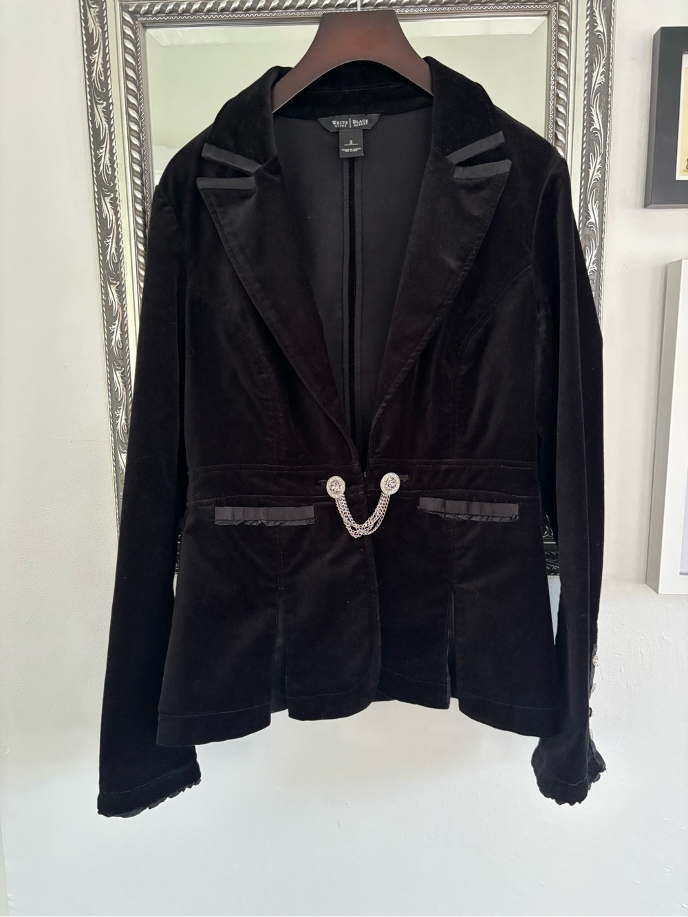 White House Black Market Velvet Jacket. EUC.